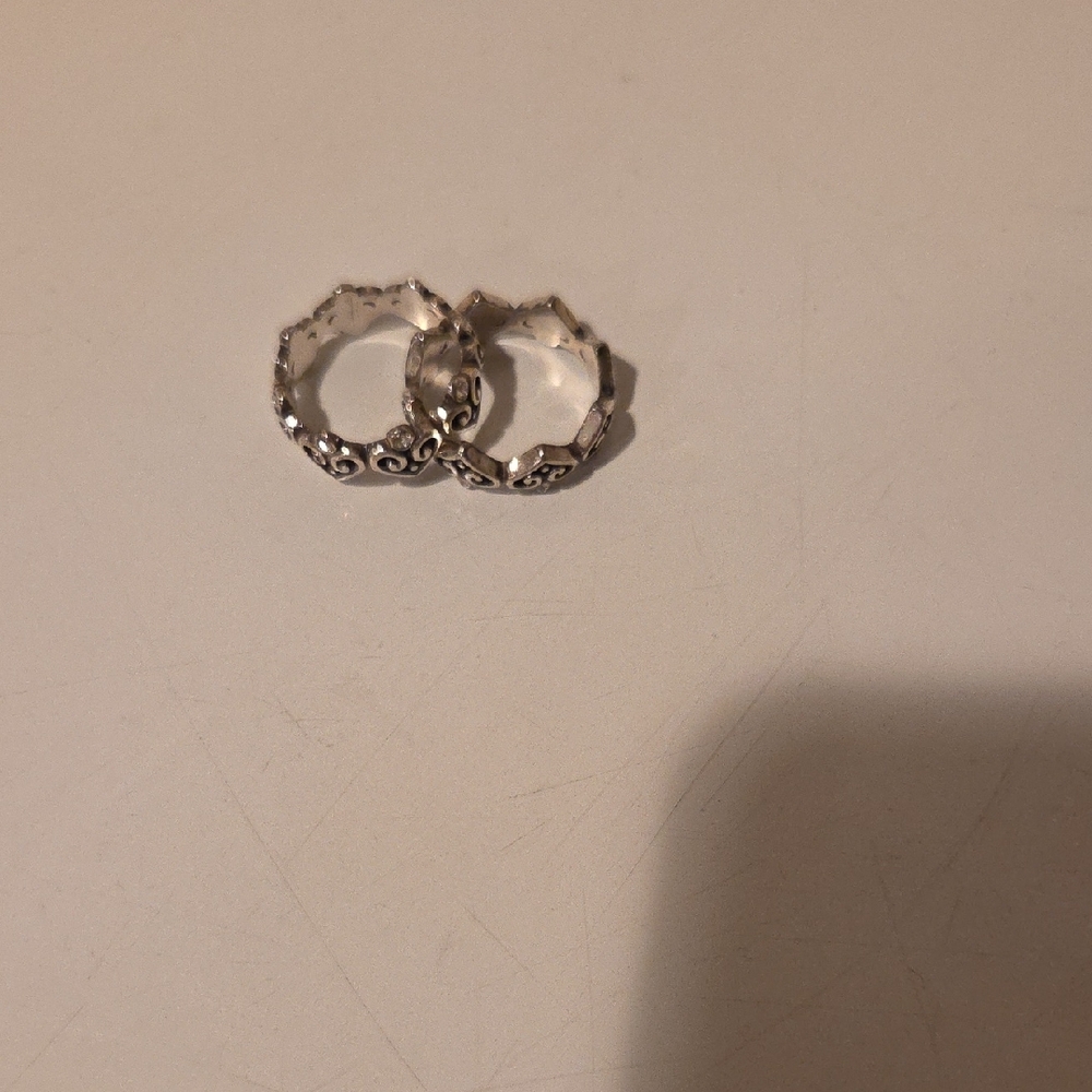 Elegant Silver Heart Ring - Picture 3 of 3